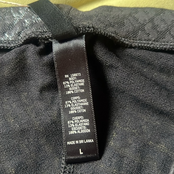 SKIMS Logo Mesh Foil Legging Onyx size L NWT - Picture 5 of 10